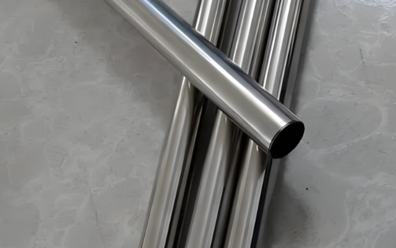 There are some stainless steel bars.