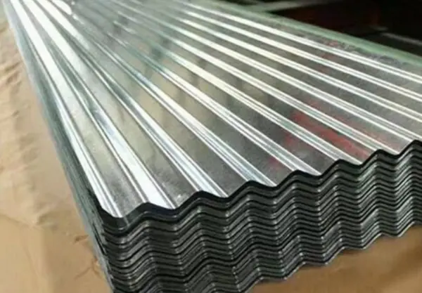 Dachblech aus verzinktem Stahl