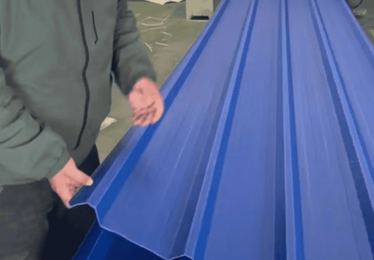 Dachblech aus verzinktem Stahl