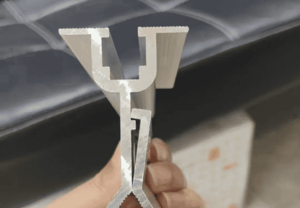 Giá đỡ quang điện bằng thép mạ kẽm